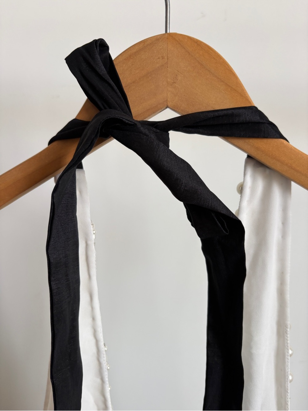 $327 NWT For Love And Lemons Pearly Bow Halter Top Sz Medium - Picture 8 of 13